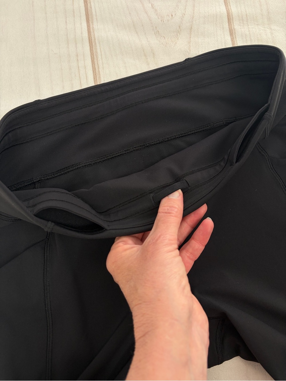Lululemon Time To Sweat Crop *23” Black Sz 10 - Picture 13 of 16
